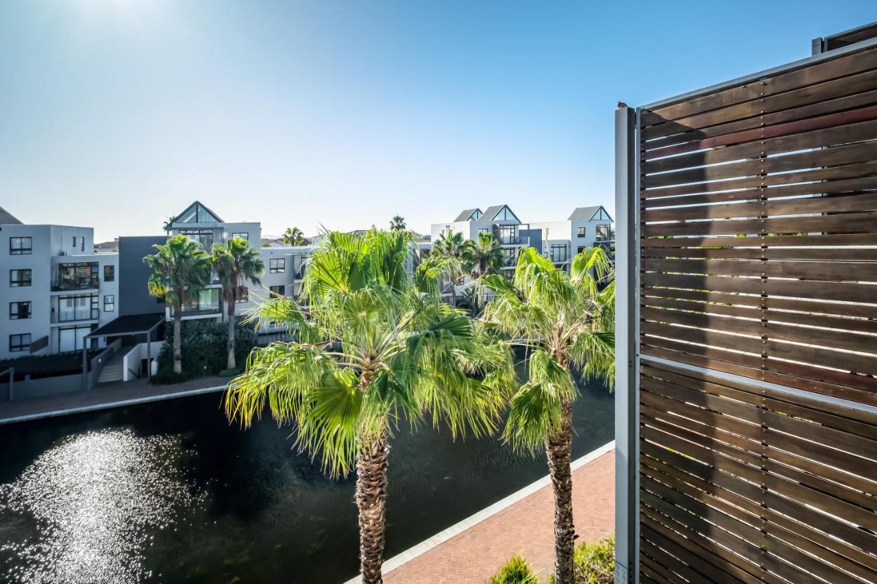 Belina - Quayside Canal View Apartment *