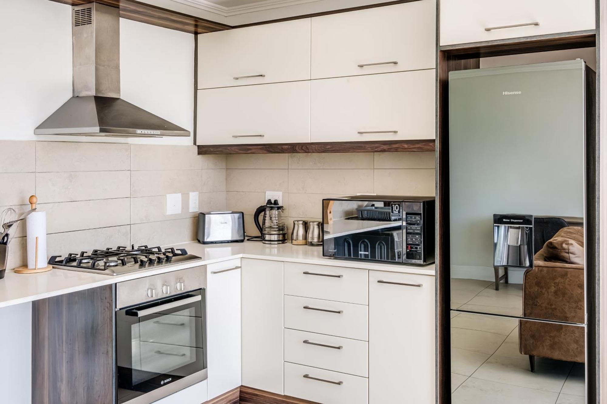 Belina - Quayside Canal View Apartment Cape Town